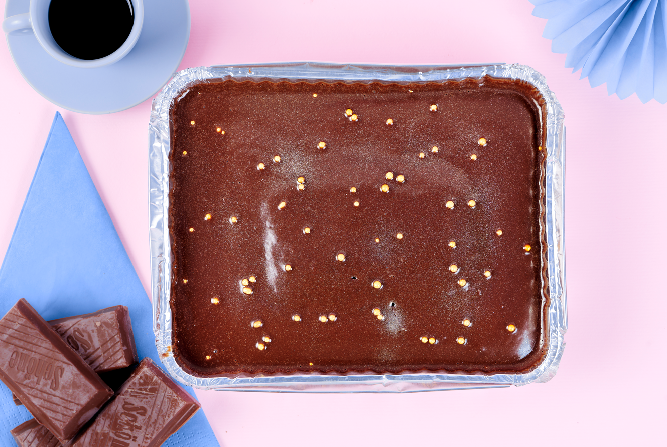 Chocolate Lover's Delight: Decadent Tray Bake with Indulgent Chocolate Ganache